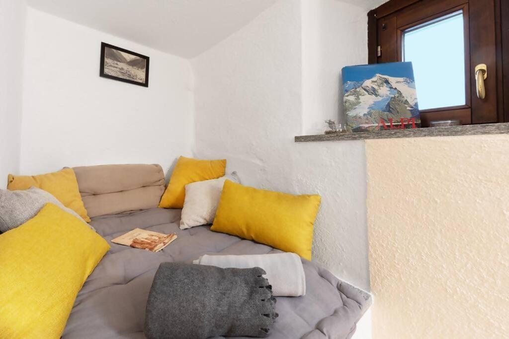 Dimora Gilles Aosta Valley Bard Pokoj fotografie